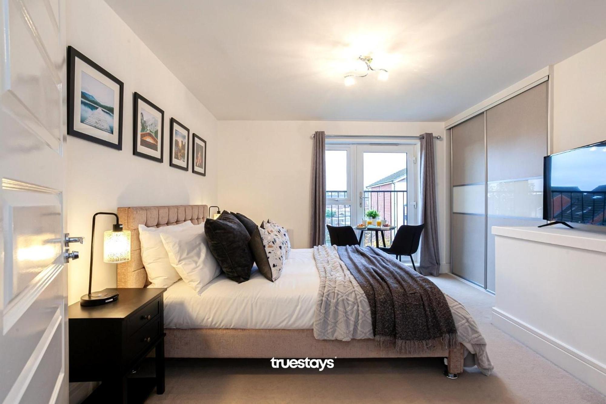 Ambassador House By Truestays - Luxury 4 Bedroom House In Stoke-On-Trent Etruria Bagian luar foto