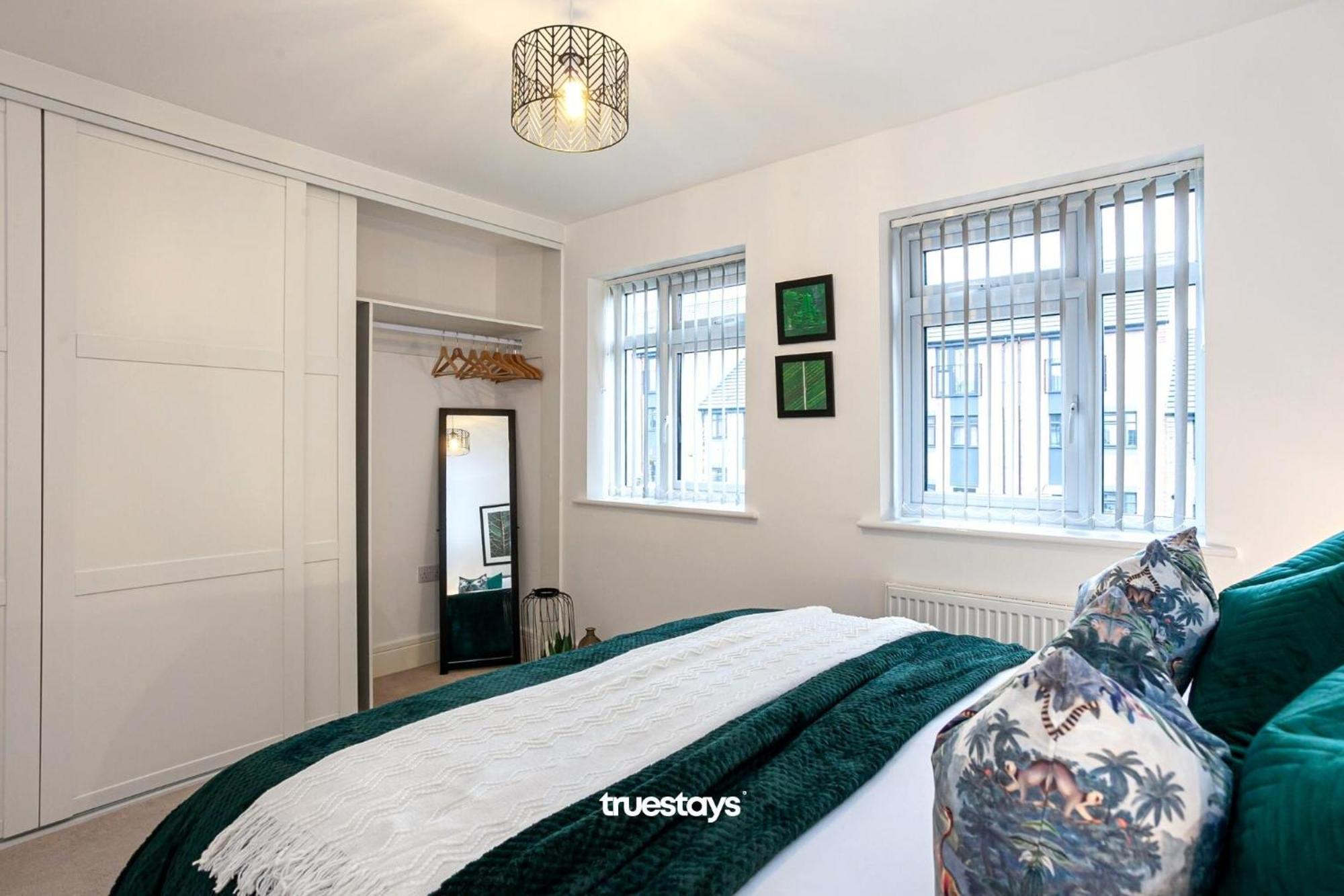 Ambassador House By Truestays - Luxury 4 Bedroom House In Stoke-On-Trent Etruria Bagian luar foto