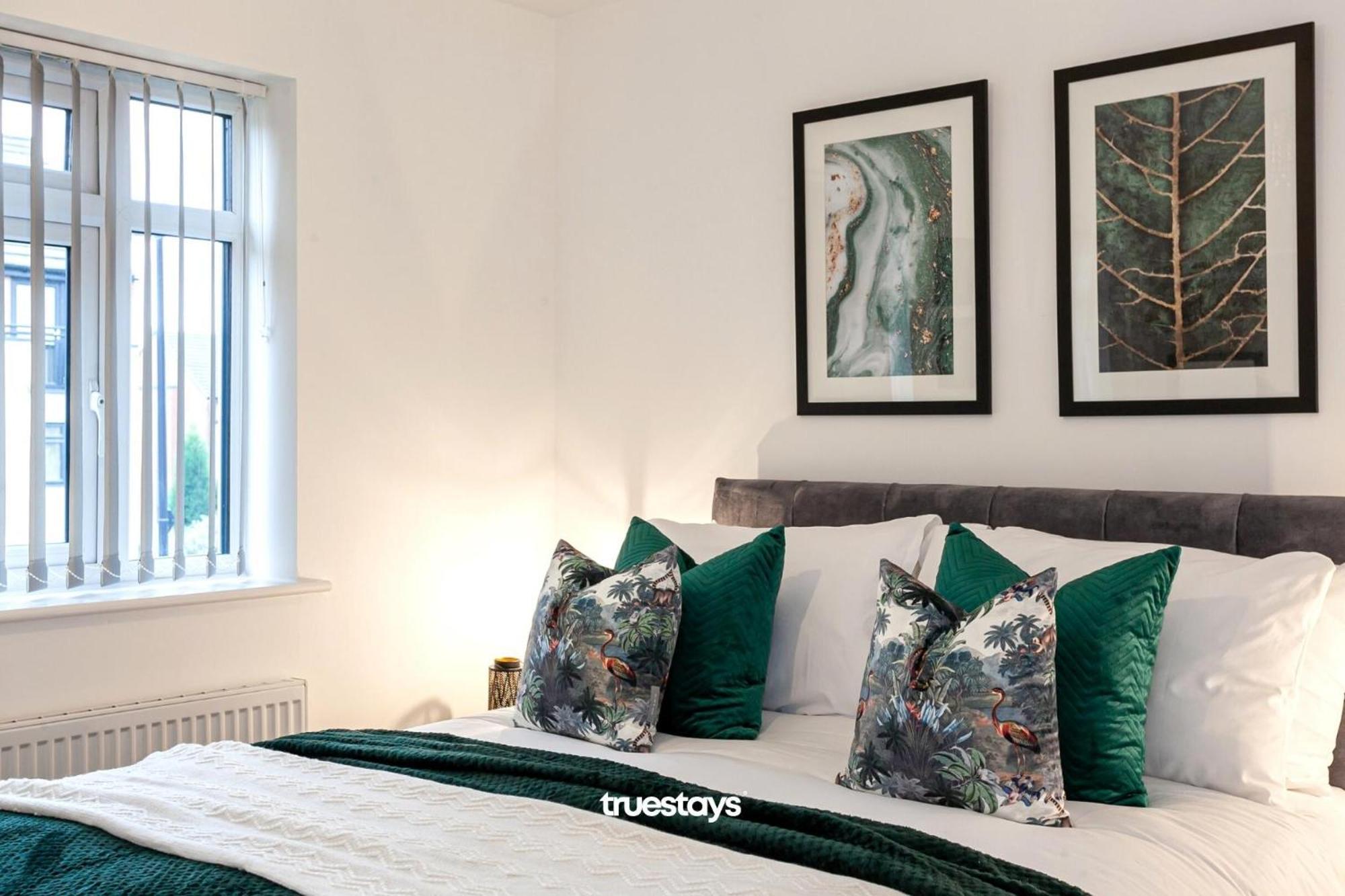Ambassador House By Truestays - Luxury 4 Bedroom House In Stoke-On-Trent Etruria Bagian luar foto