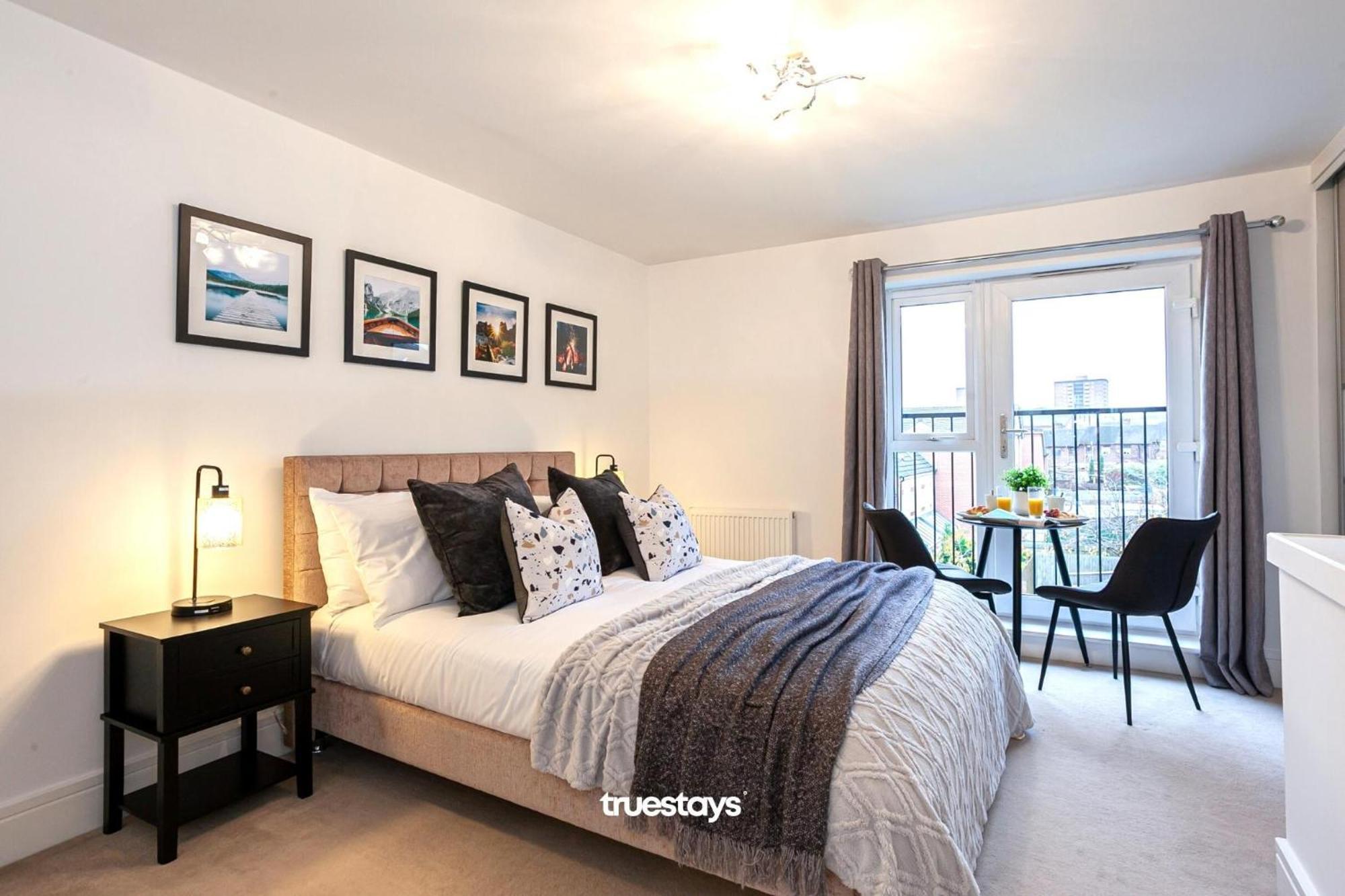 Ambassador House By Truestays - Luxury 4 Bedroom House In Stoke-On-Trent Etruria Bagian luar foto