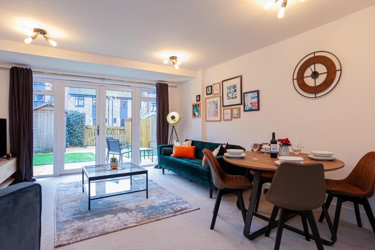 Ambassador House By Truestays - Luxury 4 Bedroom House In Stoke-On-Trent Etruria Bagian luar foto