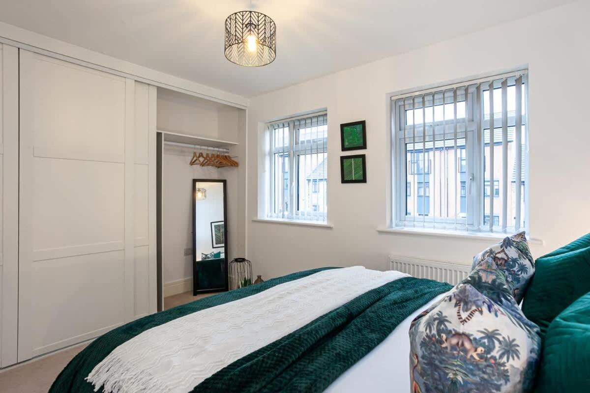 Ambassador House By Truestays - Luxury 4 Bedroom House In Stoke-On-Trent Etruria Bagian luar foto