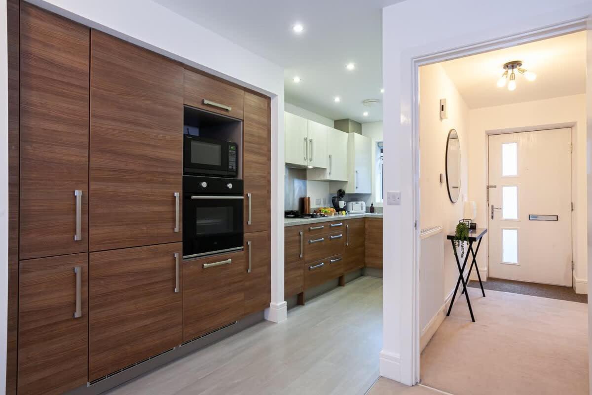Ambassador House By Truestays - Luxury 4 Bedroom House In Stoke-On-Trent Etruria Bagian luar foto