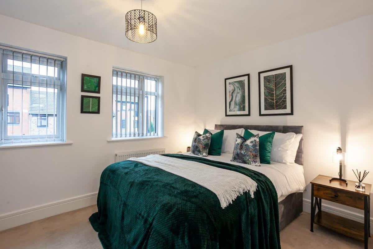 Ambassador House By Truestays - Luxury 4 Bedroom House In Stoke-On-Trent Etruria Bagian luar foto