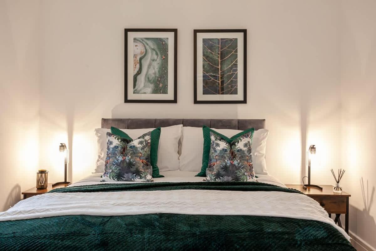 Ambassador House By Truestays - Luxury 4 Bedroom House In Stoke-On-Trent Etruria Bagian luar foto