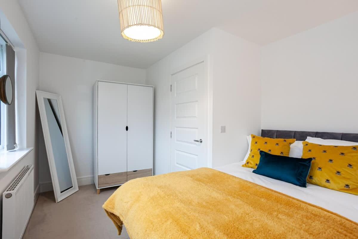 Ambassador House By Truestays - Luxury 4 Bedroom House In Stoke-On-Trent Etruria Bagian luar foto